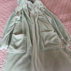 Eddie Bauer Light Green Kids Robe